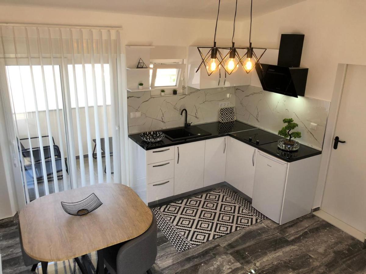 Ferienwohnung Apartman Luce Bibinje Exterior foto